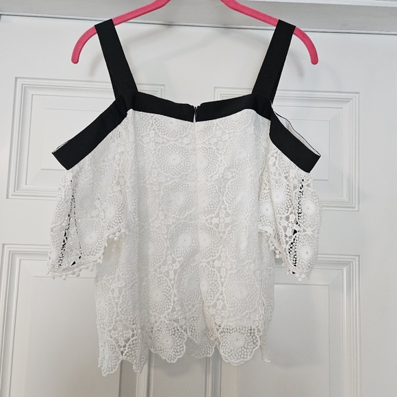 Forever21 black and white top size Large.         A - Picture 3 of 5